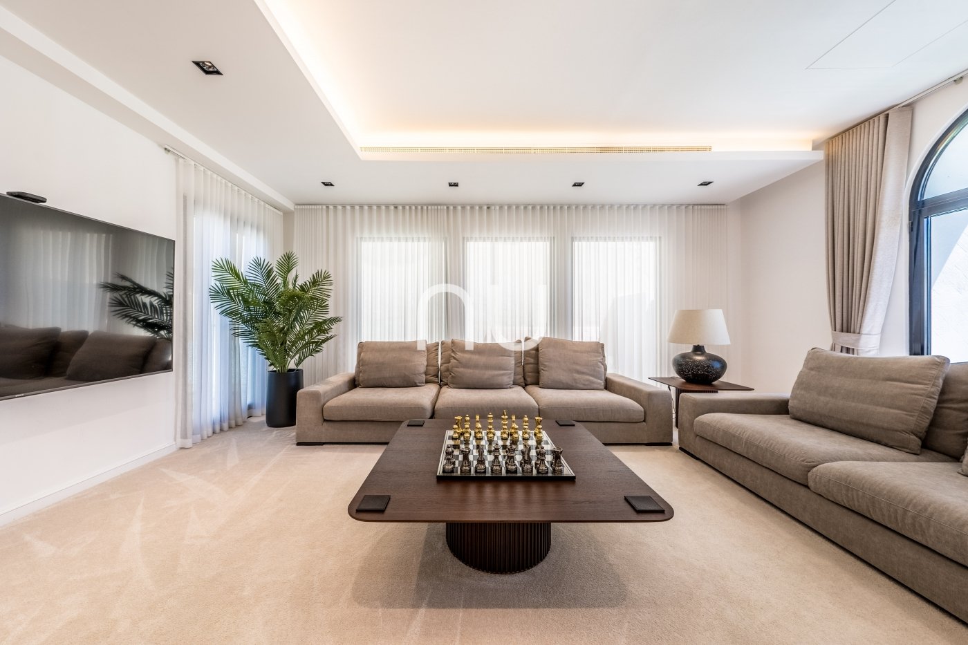 property-image-699abce322449