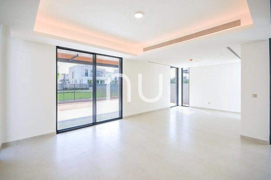 property-image-699ad4ada1b88