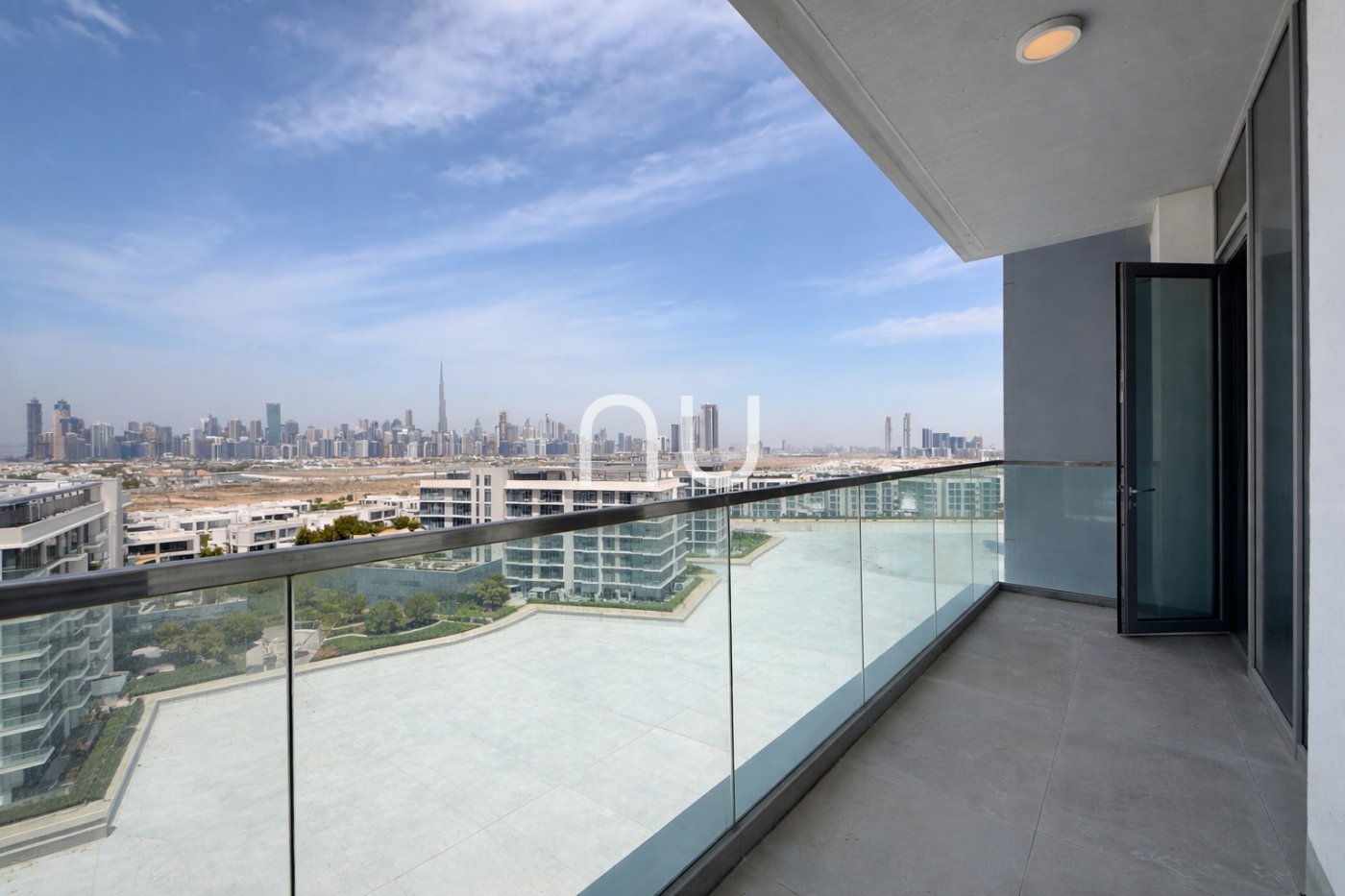 property-image-69b25260da81e