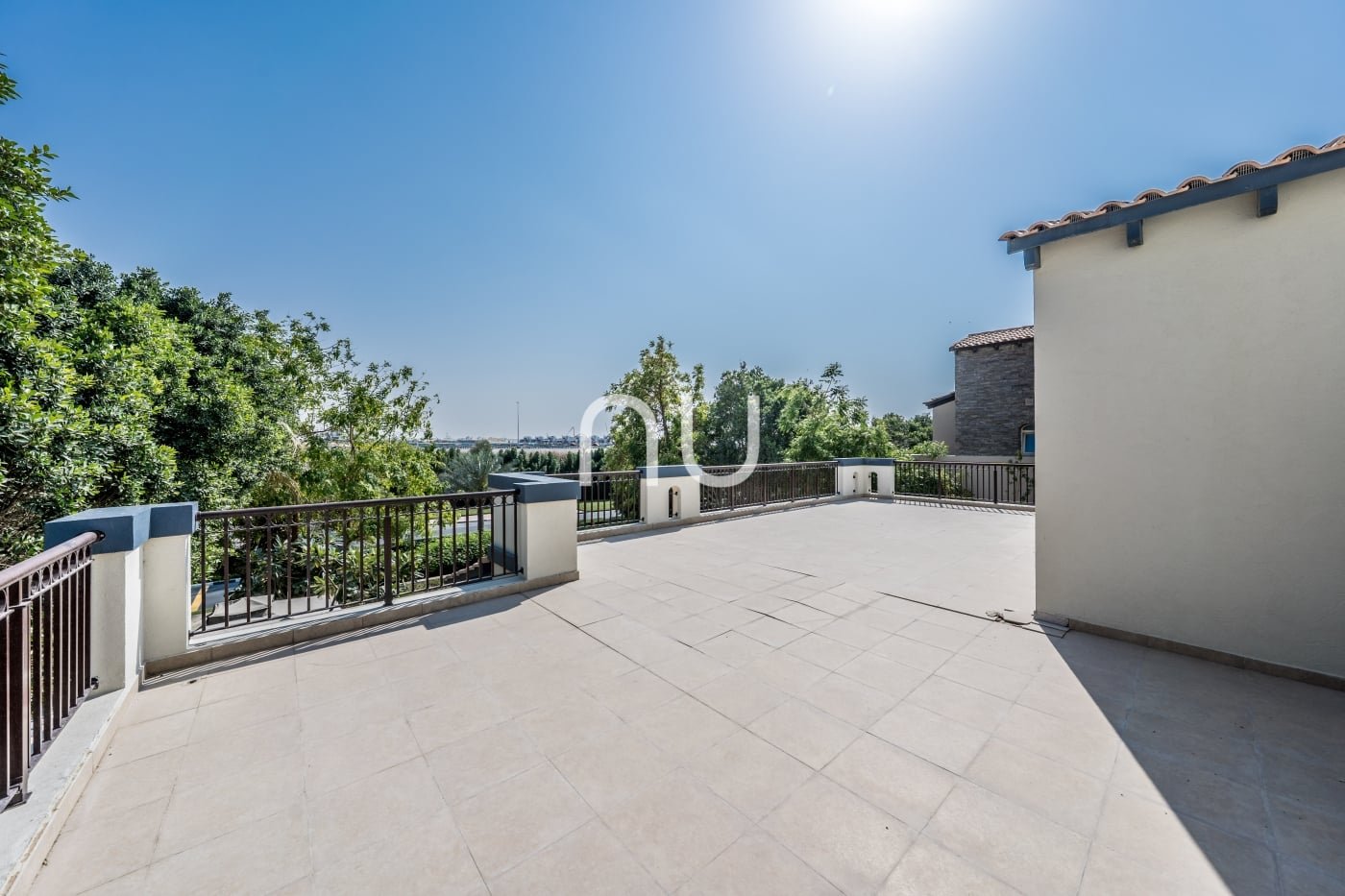 property-image-69dcf49582738