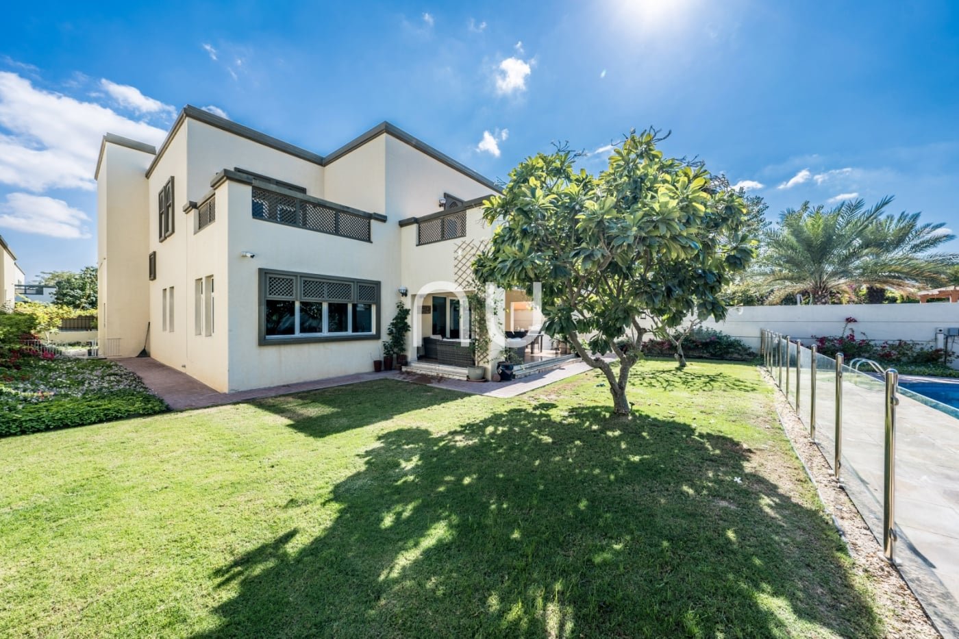 property-image-6a736d233f652