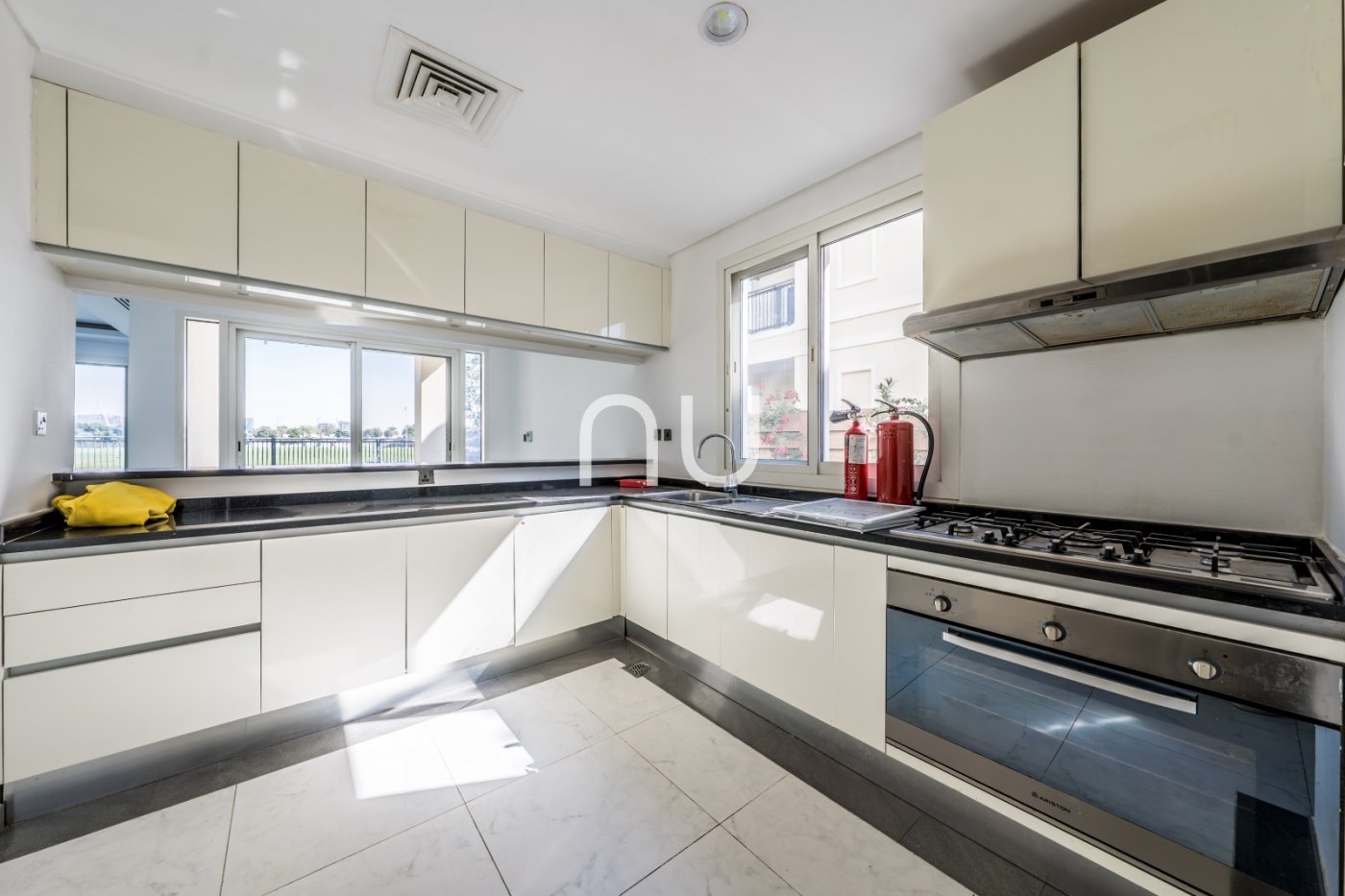 property-image-6a7372d99d643