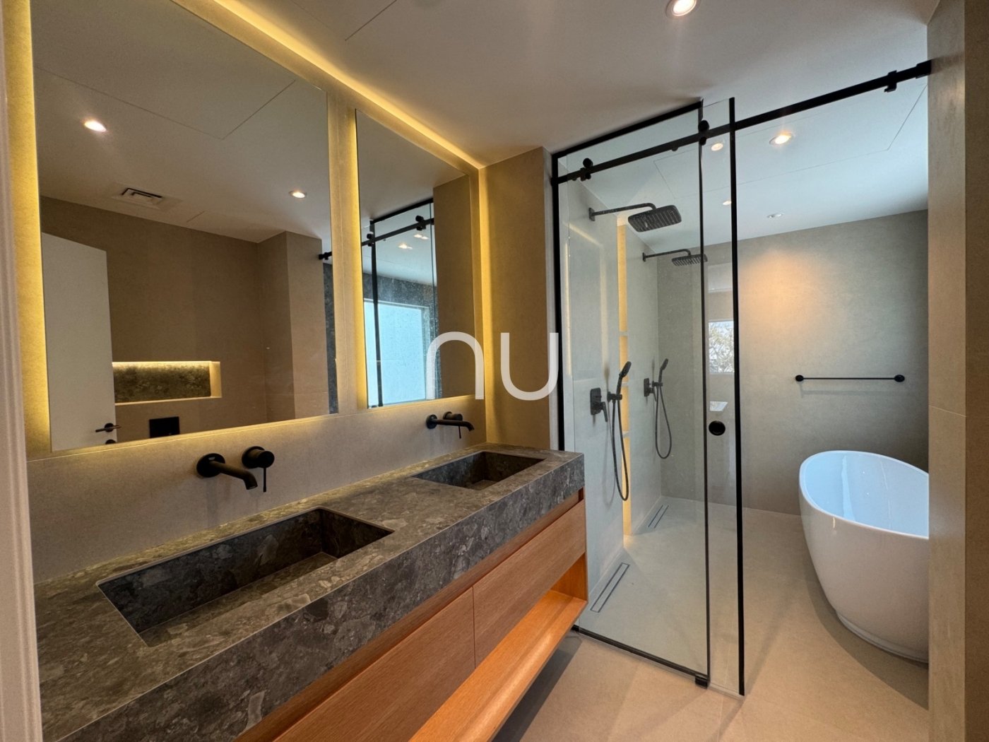property-image-6a8c138e45b89